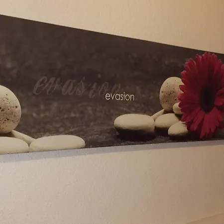 Alan Robert's Otel 2*