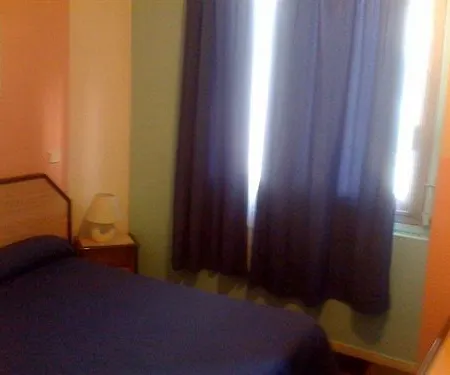 Alan Robert's Otel 2*