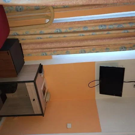 Otel Alan Robert's 2*